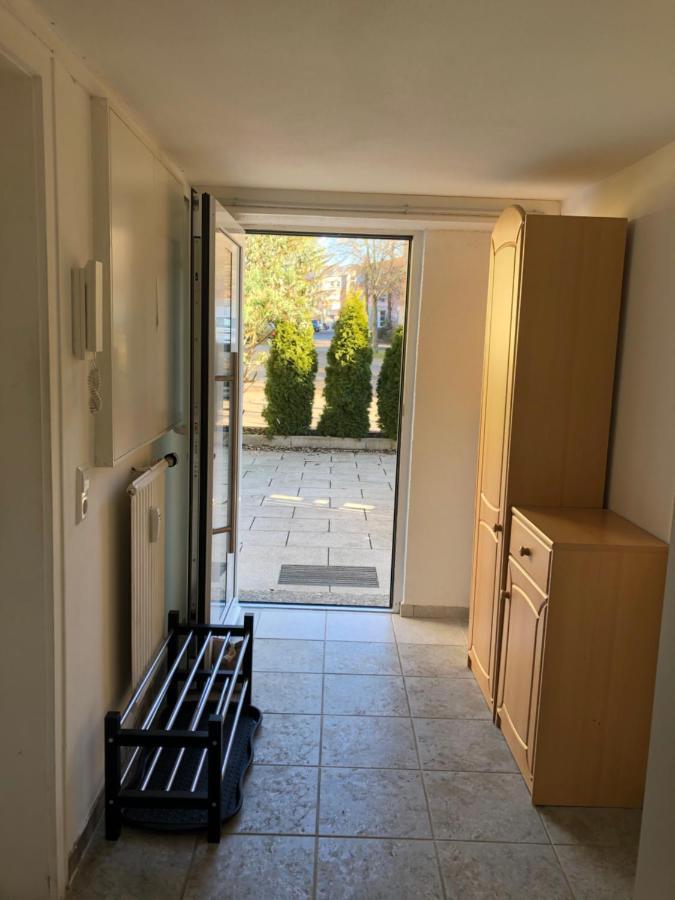 Guest Appartements Mit 2 Getrennten Schlafzimmern Fuer 4 Personen 24H Check In Aalen Exterior photo